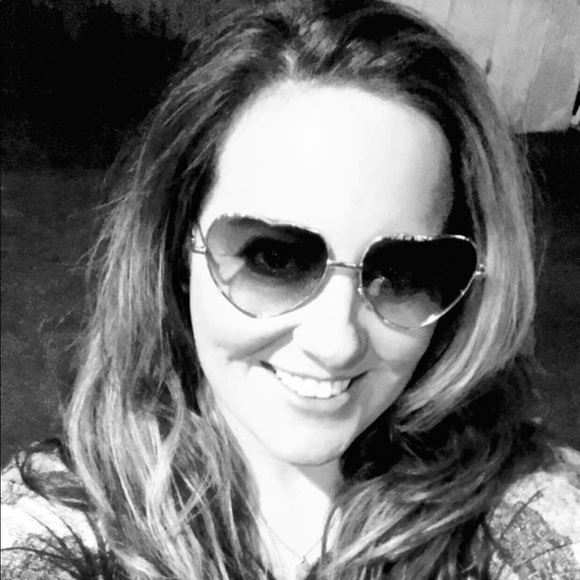 Meet your Posher, Alison - Picture 15 of 15